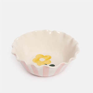 Caroline Gardner Frilly Bowls
