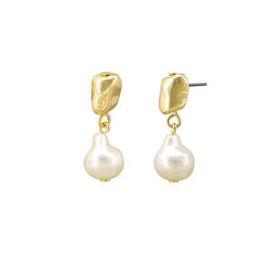 Water Drop Pearl Earrings
