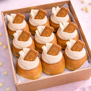 Cakes: 9 Pack Biscoff Caramel Mini Cakes