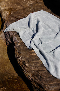 Baina: Woodford Pool Towel - Cement