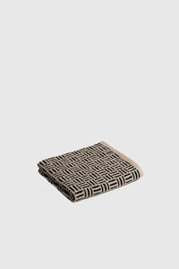 Baina: Torrens Hand Towel - Sand / Noir