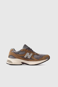 Footwear: U201020Q - Year of the Horse