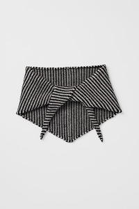 Daisy Scarf - Black / Creme Stripe
