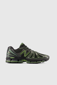 Footwear: U189071H - Faded Black / Utility Green