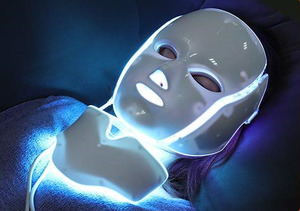 Frontpage: LED LIGHT THERAPY FACE AND NECK MASK