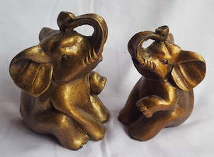 RESIN SITTING ELEPHANT 14CM