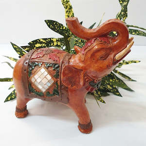Poly Resin Figurines Animals: FENG SHUI ELEPHANT W MIRROR 20CM