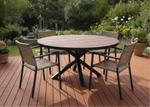 Outdoor: Hardwood Round Table