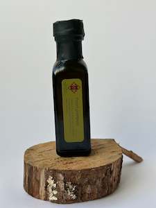 Rongoa Beauty: Puriri Panipani