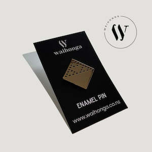 Taonga Jewelry: Arorangi Enamel Pin