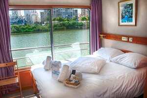 Croisi: Amazing Andalusia: Enchanting Villages, Traditional Architecture, and Fabulous Cuisine (port-to-port cruise)