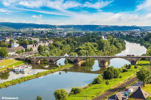 Croisi: Christmas Markets along the Rhine (port-to-port package)