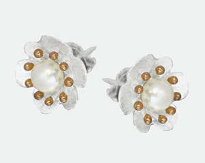 Quirky Collectibles: Sterling Silver and rose gold plated flower studs with pearl