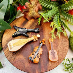 Mystical Magical: Tiny Musical Instrument for Fairy Garden/Dolls House (assorted. approx. 3.5-4.5x1-2cm)