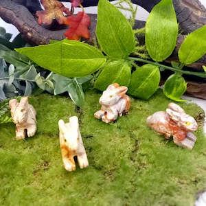 Soapstone Rabbit (assorted. approx. 3.7-3.9x1.6cm)