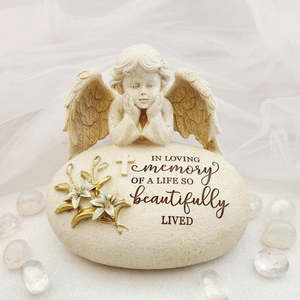 In Loving Memory Angel Rock (approx. 15x16cm)