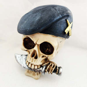 Skull in Beret w. Dagger (approx. 14x11.5cm)