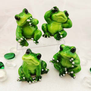 Cute Frog (assorted poses. approx. 6.5x6.5cm)