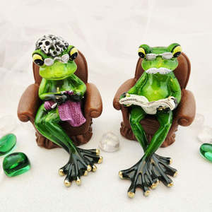 Woodland Grotto: Senior Frog on Chair (Gramps or Grandma. approx. 10.5x8.3cm)
