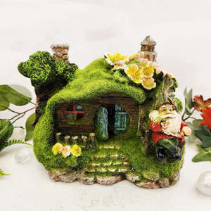 Puff the Gnome's Cottage (solar light. approx. 15x20cm)