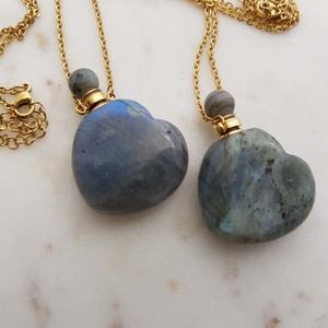 Labradorite Heart Keepsake Memorial Pendant w. Chain (assorted. gold coloured st&hellip;