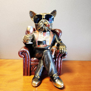 Mystical Magical: Waldo Gentleman Dog i. Armchair (approx. 26cm)