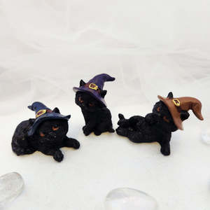 Witchy Black Cat (assorted. approx. 7x4.5cm)