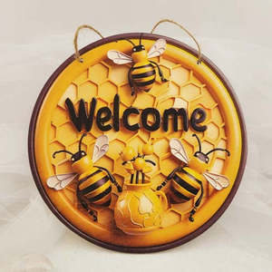Wall Art Hanging Gifts: Bee Welcome Sign (MDF. approx. 19cm diameter)