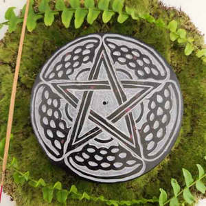 Pentacle Black Soapstone Round Incense Holder (approx. 10x10cm)