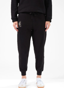Bottoms: Avenue pant black SG logo
