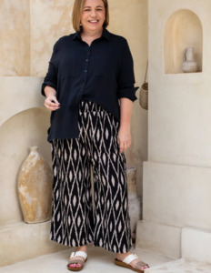 Bottoms: Freez sicily black mocha