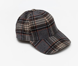Sunglasses: Winter cap plaid