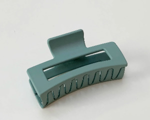 Light teal claw clip