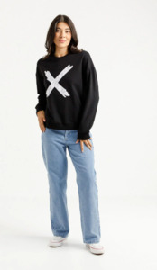 Kayla crew black w lilac damask