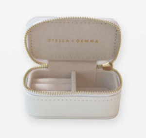 Homewares: Jewel box small milk