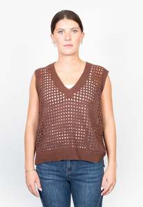 Outerwear: Charlie vest raisin