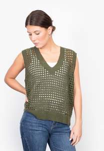 Outerwear: Charlie vest khaki