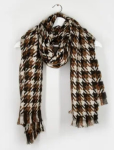 50 Off: Chunky brown natural houndstooth