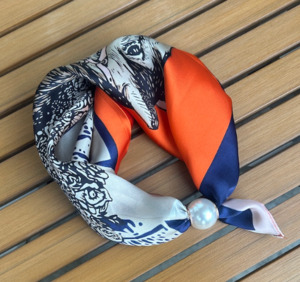 Pearl fasten neck tie equestrian