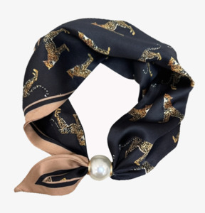 Pearl fasten neck tie safari nights