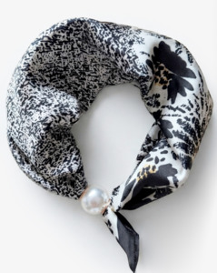Pearl fasten neck tie inked garden