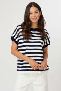 Gwen tee milk/midnight stripe