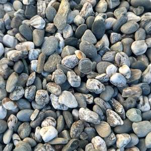 Stones Chips Pebbles: Mt Pisa Pebble 20