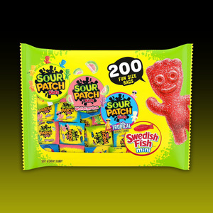 DATED - Jan 2026 Sour Patch Kids & Swedish Fish Fun Sized Variety Pack 200pc