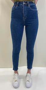 Lee High Licks Crop Power