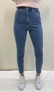 Lee: Lee Hourglass Crop Swift Blue