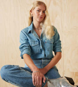 Shirts: Levis Iconic Western Shirt