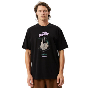 New Things Men: Communication Retro Graphic T-Shirt - Black