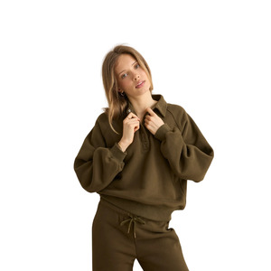 Womens Fashion: Everyday Fleece Pullover - Dark Olive