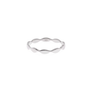 Under 60: Amara Ring - Silver